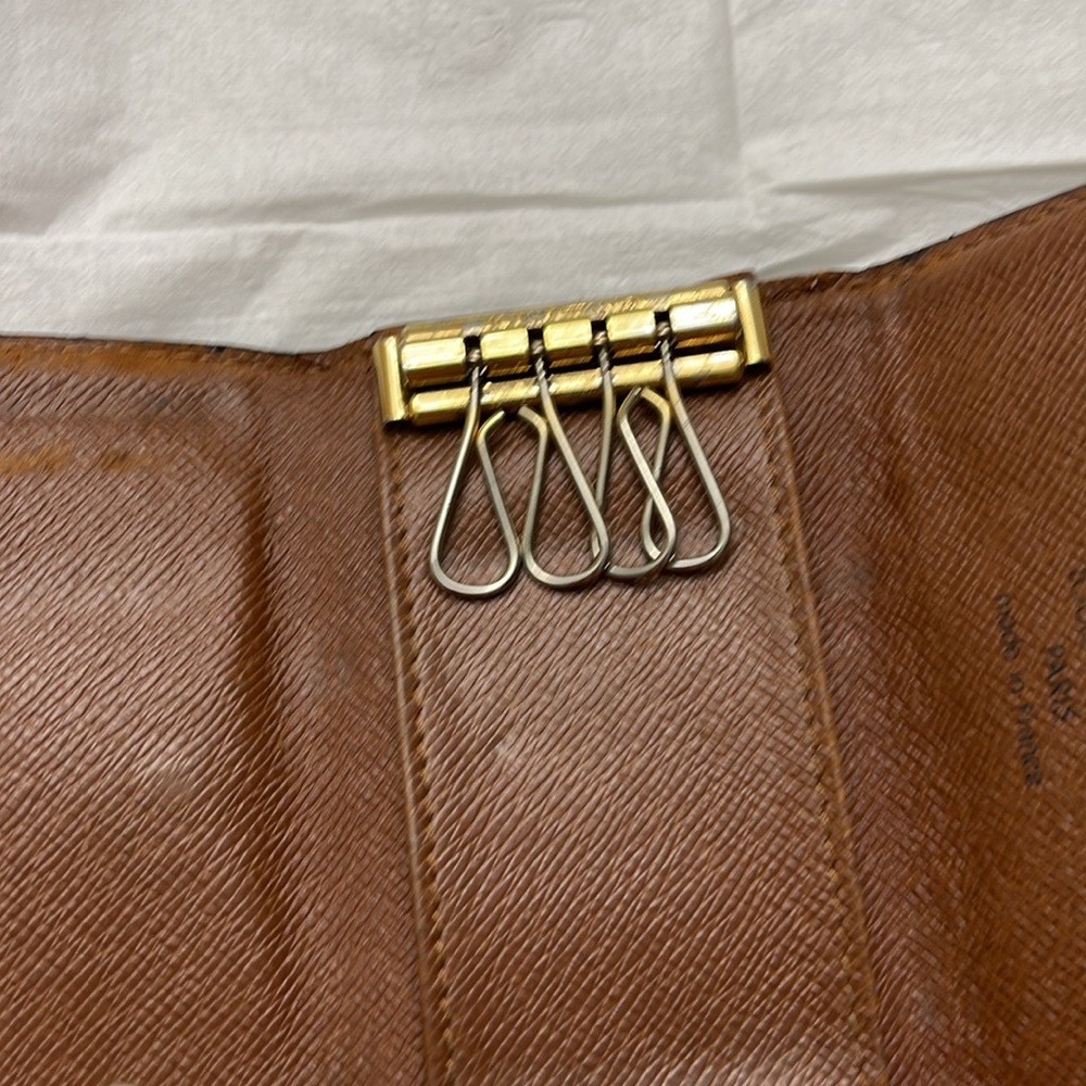 Louis Vuitton 4 Multicles Key case - Picture 2 of 6